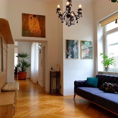 Sunny And Spacious Apartment Near City Centre Vienna Exterior photo
