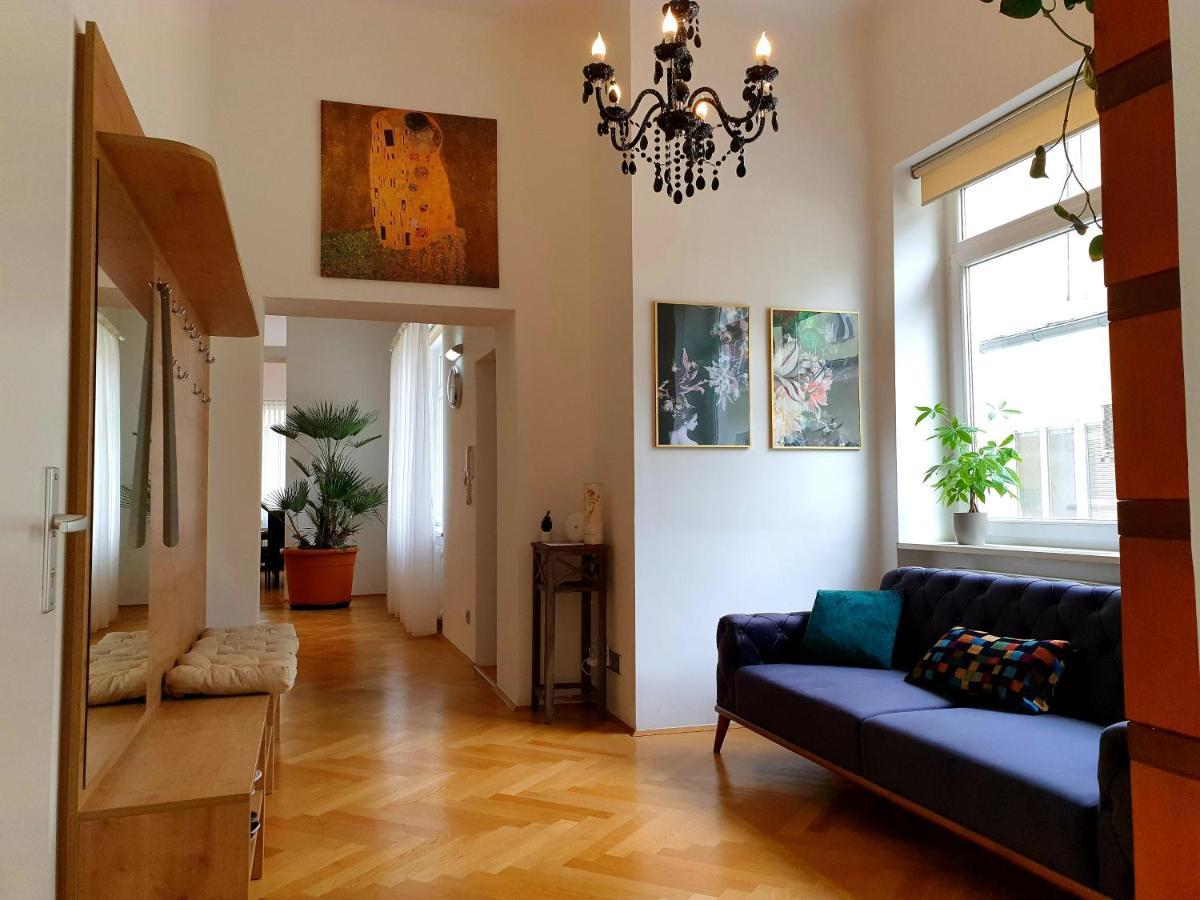 Sunny And Spacious Apartment Near City Centre Vienna Exterior photo