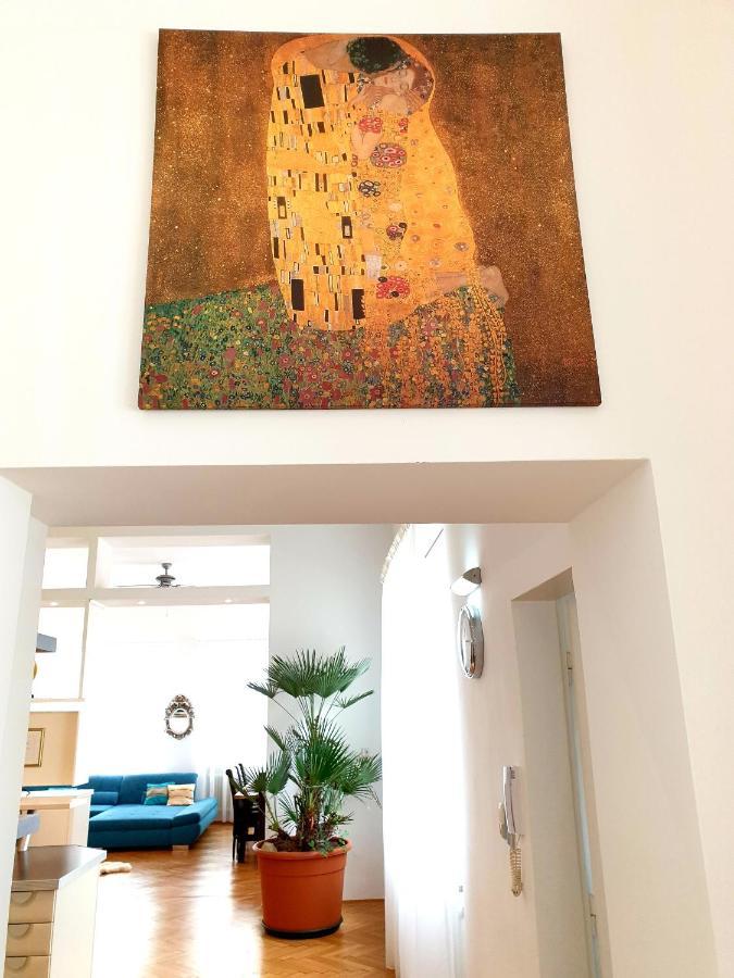 Sunny And Spacious Apartment Near City Centre Vienna Exterior photo