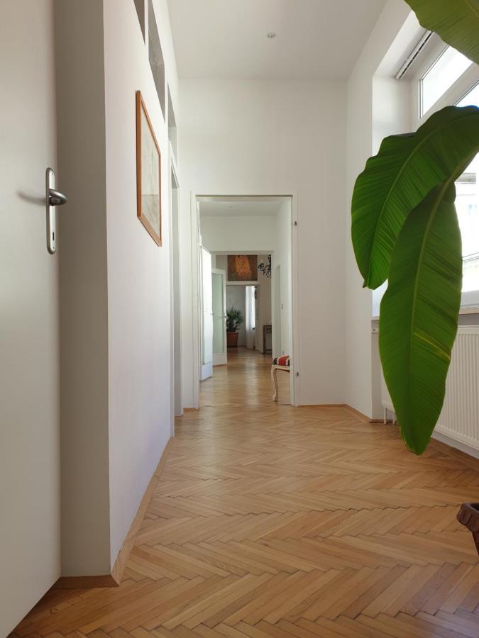 Sunny And Spacious Apartment Near City Centre Vienna Exterior photo
