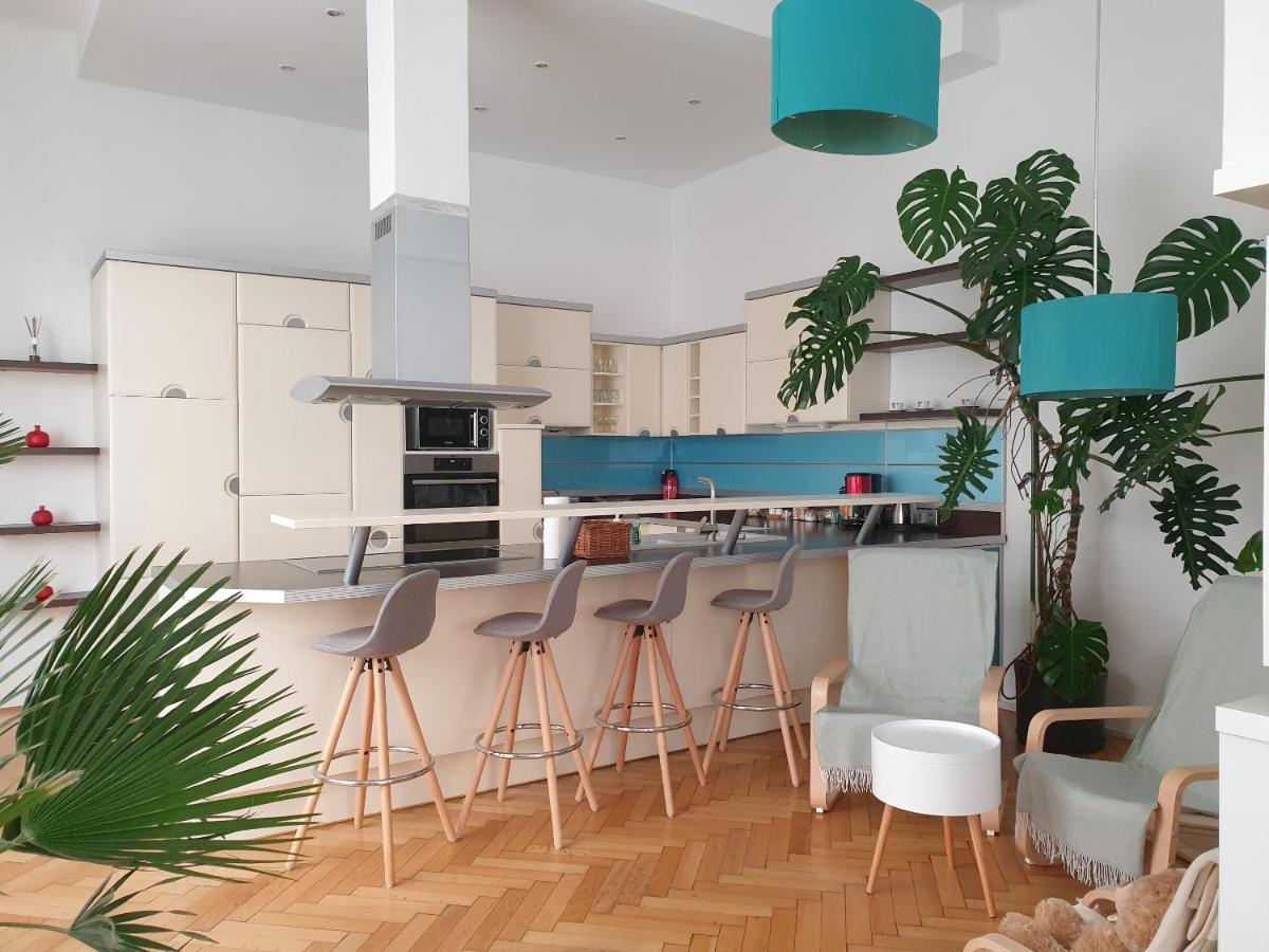 Sunny And Spacious Apartment Near City Centre Vienna Exterior photo