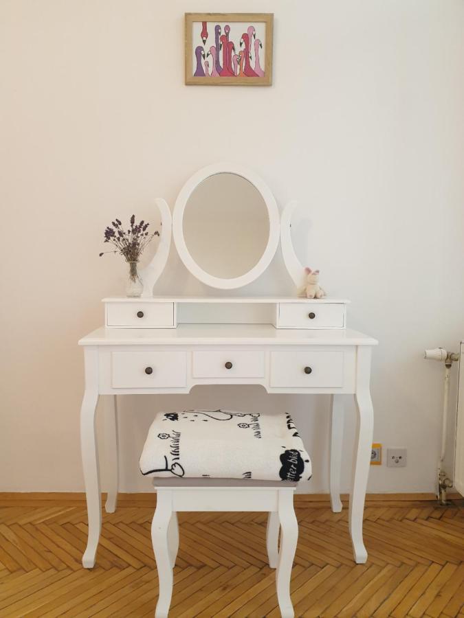 Sunny And Spacious Apartment Near City Centre Vienna Exterior photo